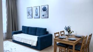 Возле MEGA SILKWAY, EXPO, Ботанического парка, и Nazarbayev University - 9