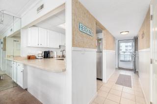 Great Ocean Front 2 Bedroom Ocean Trail Condo in Ocean City! - 4
