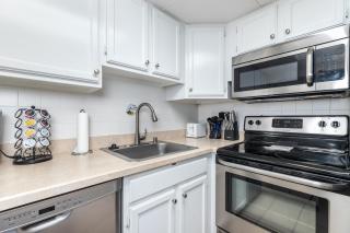 Great Ocean Front 2 Bedroom Ocean Trail Condo in Ocean City! - 2