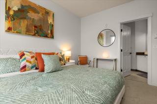 Chic King Bedroom A - Huge Patio - 95 Walk Score! - 6