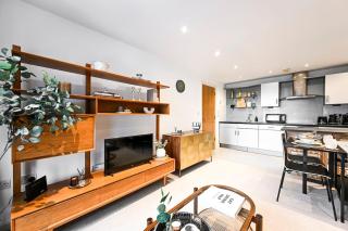 Stylish flat in Haggerston perfect for long stays - 9