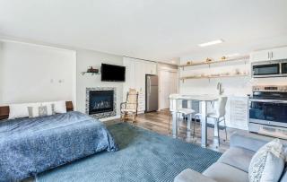 Romantic Riverfront Studio in Downtown Bend - 2