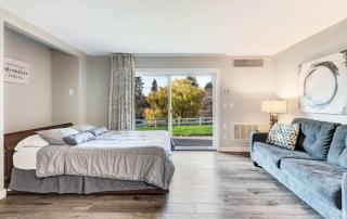 1st Floor Updated Studio incredible river access - 5