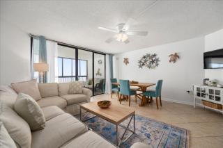 Beautiful Ocean Views From Your Balcony! - 8