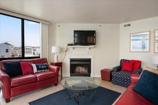 Spectacular 3-Bedroom Bayside Pointe On the Bay Condo! - 9