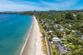 Coastal Cottage Getaway - Onetangi Beachfront - 0