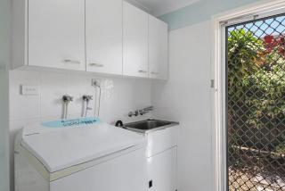 Periwinkle Blue - Pet Friendly, Golden Beach - 2