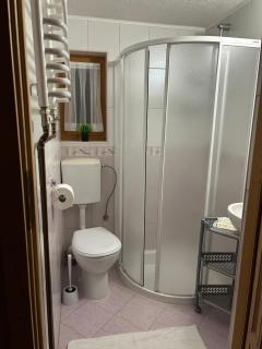 Cichowiańska Chałupa przy stoku z widokiem na GÓRY I SKY WALK - 9