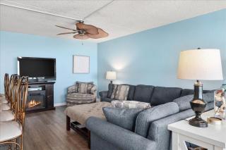 3 Bedroom Ocean Front Condo in Desired Quay Building - 6