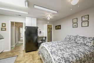 WFH-Friendly! Efficiency Studio in Lindale - 7