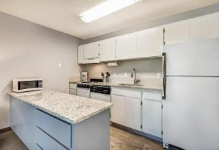 Riverfront Condo Next to Park and Downtown Bend - 7