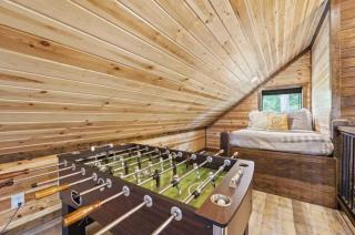 Eagle Hollow Hot Tub-Arcade-Foosball-Fire Pit - 7