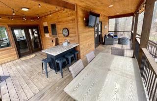 Eagle Hollow Hot Tub-Arcade-Foosball-Fire Pit - 4