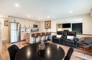 Downtown Renovated Condo w Views of the Deschutes - 9