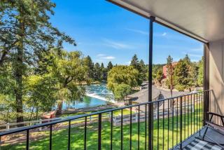 Downtown Renovated Condo w Views of the Deschutes - 1