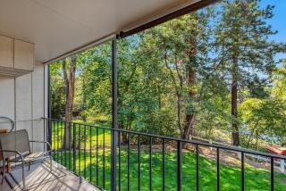 Downtown Renovated Condo w Views of the Deschutes - 3