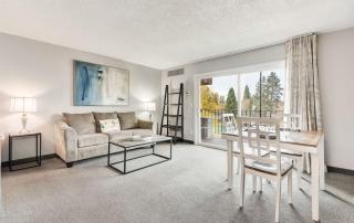 Second-floor - Riverfront Condo Near Downtown Bend - 0