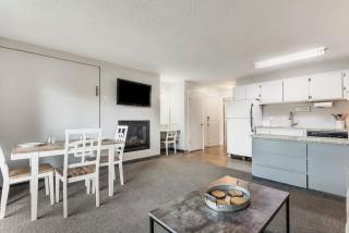 Second-floor - Riverfront Condo Near Downtown Bend - 3