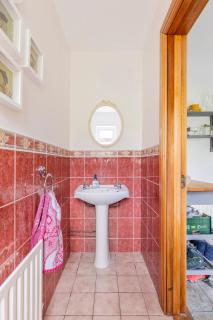 Large Galway country house on edge of city with superb garden - 4