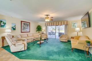 Waterfront Cape Coral Gem w/ Lanai, Pool & Dock! - 8