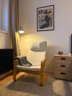 Cozy Self check-in Apartment in vibrant Ruzinov area, Komárnická 42, Bratislava - 6