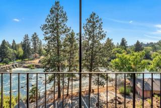 Riverfront Condo with Amazing View - Downtown Bend - 2