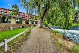 Riverfront Condo with Amazing View - Downtown Bend - 1