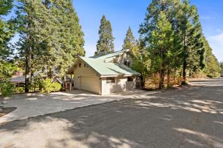 Silverpine Chalet with Gym Family Friendly - 6