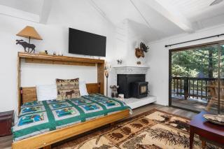 Wilderness Hideaway-Across from the pool & spa - 8