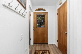 Wilderness Hideaway-Across from the pool & spa - 4