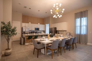 11BR Luxury w Game Room Pool Near Disney - 1