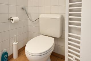 Cosy Central Charming Apartment - 1