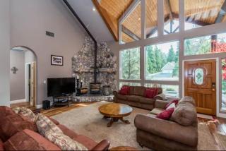 Handels Pride- Family friendly Game Room & Views - 3