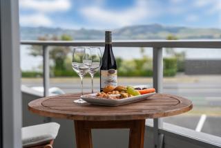 Lake Terrace Apartment - 2