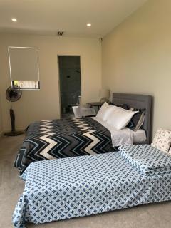 Luxury-Stunning views-Modern Private Kitchen and Bath - 9