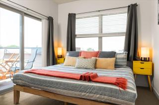 Chic King Bedroom B - Huge Patio - 95 Walk Score! - 6