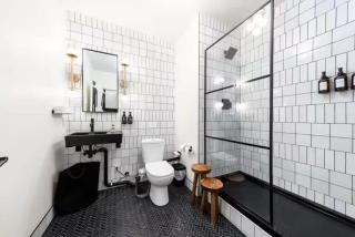 Symons Block Suite 5 - 4