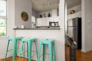 Chic King Bedroom B - Huge Patio - 95 Walk Score! - 8