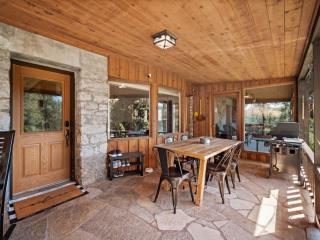 Rustic Private Farmhouse on the Little Spokane Riv - 8