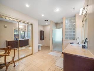 Rustic Private Farmhouse on the Little Spokane Riv - 5