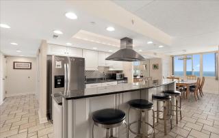 3 Bedroom Direct Oceanfront Condo in Quay with Indoor & Outdoor Pools! - 6