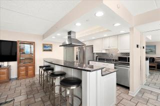 3 Bedroom Direct Oceanfront Condo in Quay with Indoor & Outdoor Pools! - 4