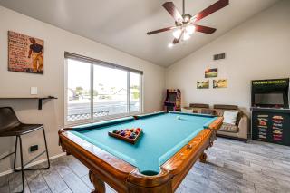 Pool, Putting Green and Games Chandler Home! - 2