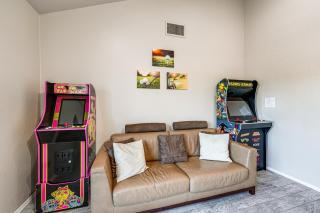 Pool, Putting Green and Games Chandler Home! - 1