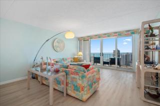 Beautiful 2 Bedroom Quay Condo with Linen Service! - 9
