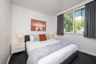 1 Bdrm With Parking, Walk to Beach - 9