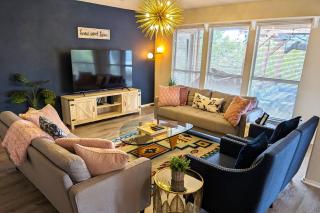 A Pool With A View - 8