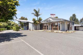 Coal Creek Motel - 7