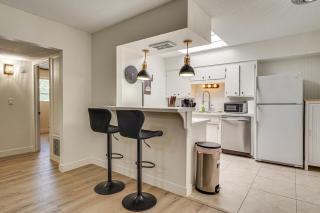 Walkable Old Town Scottsdale Condo with Pool Access - 2