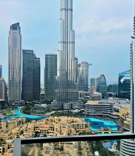 BURJ ROYALE - Downtown Luxury - Full Burj Khalifa & Fountain Views, 2min to Dubai Mall - 0